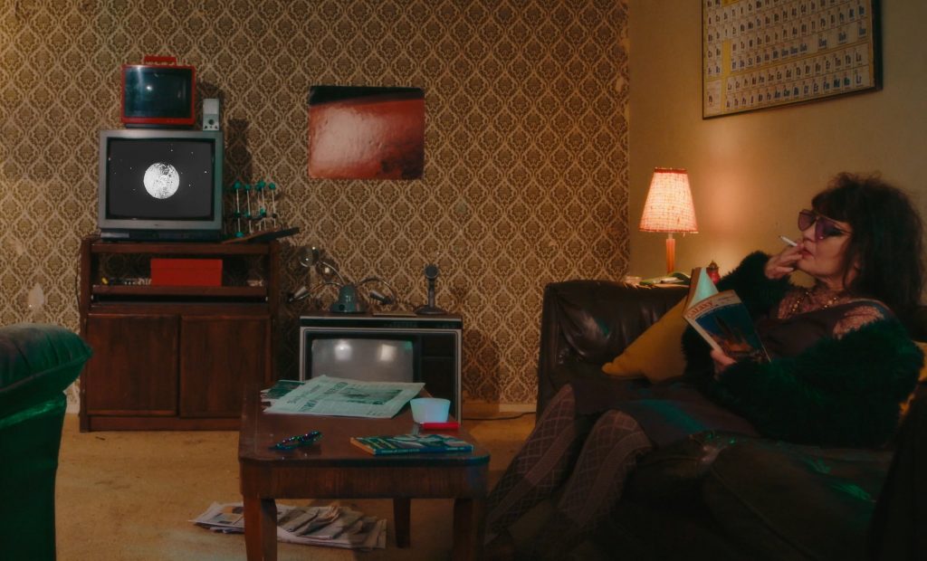 AUM Interview - Jane Reading a Galaxy Magazine